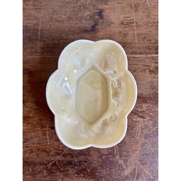 Vintage Belleek Irish Porcelain Cream Shell Salt Bowl, Marked | Vintage Seashell - Picture 3 of 5